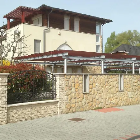 מלון דירות Balatoni Szello Apartman שיופוק